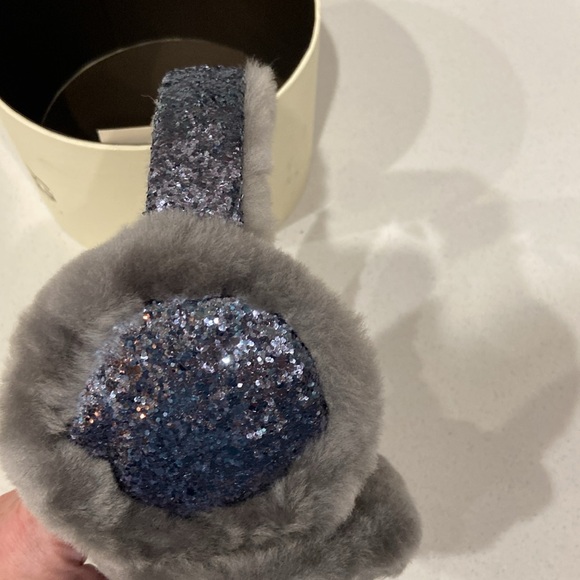 UGG Glitter Earmuff Sterling - Picture 4 of 9